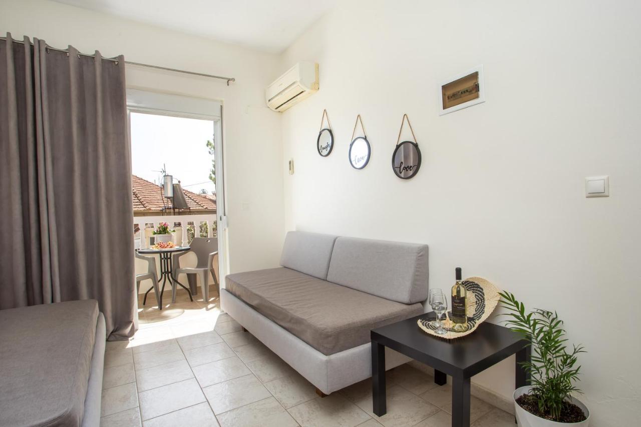 Economisa Apartments Ялиссос Экстерьер фото