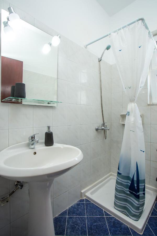 Economisa Apartments Ялиссос Экстерьер фото