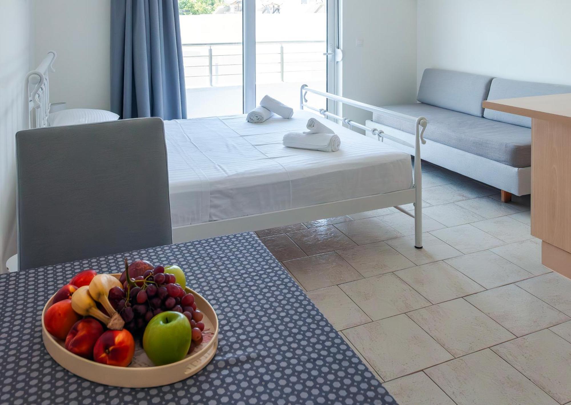 Economisa Apartments Ялиссос Экстерьер фото